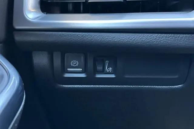 2024 Cadillac XT4 FWD Premium Luxury