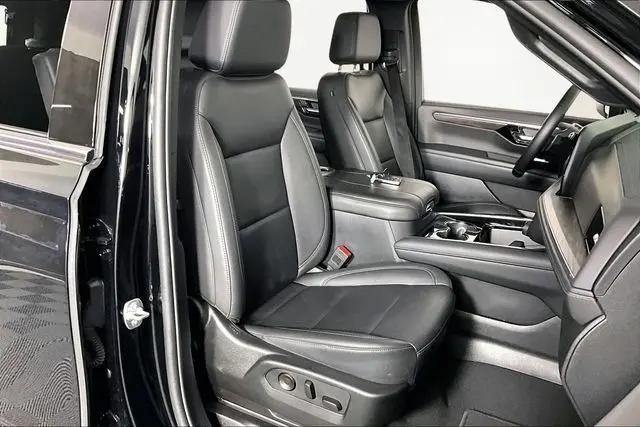 2025 Chevrolet Tahoe 4WD LT