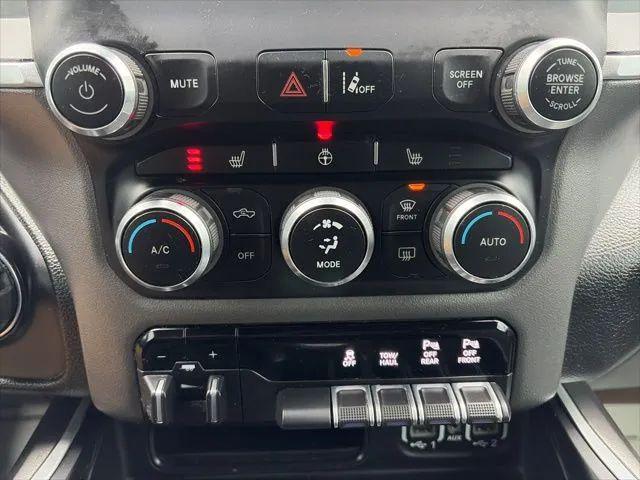 2022 Ram 1500 Big Horn Crew Cab 4x4 5'7" Box