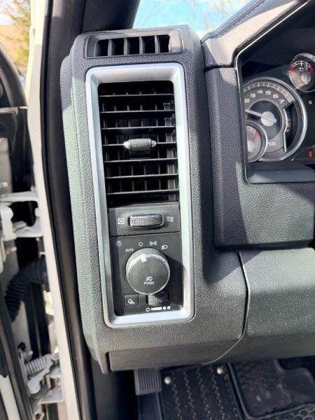 2017 Ram 1500 Limited Crew Cab 4x4 6'4" Box