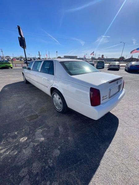 2000 Cadillac DeVille Standard