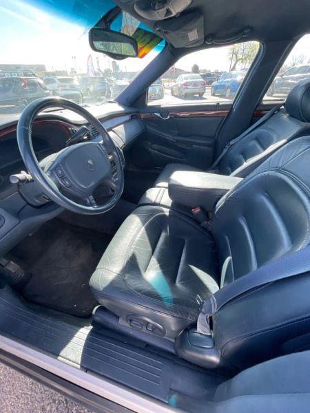 2000 Cadillac DeVille Standard