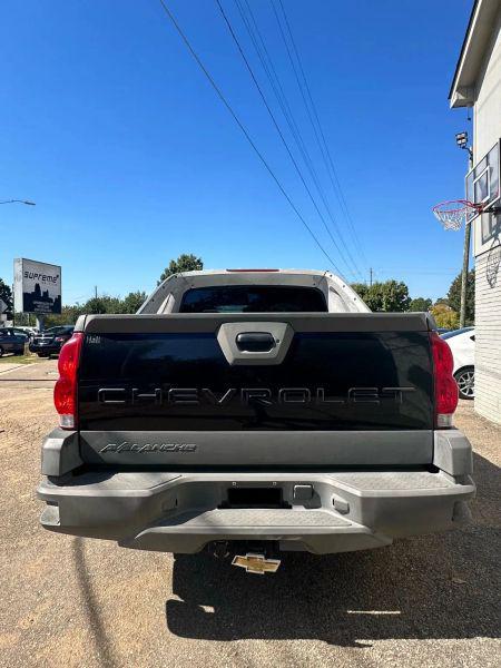 2002 Chevrolet Avalanche Base