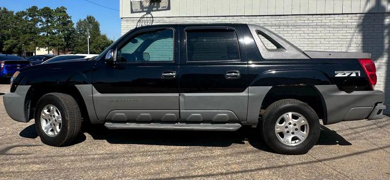 2002 Chevrolet Avalanche Base