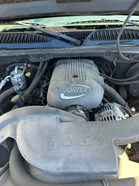 2002 Chevrolet Avalanche Base