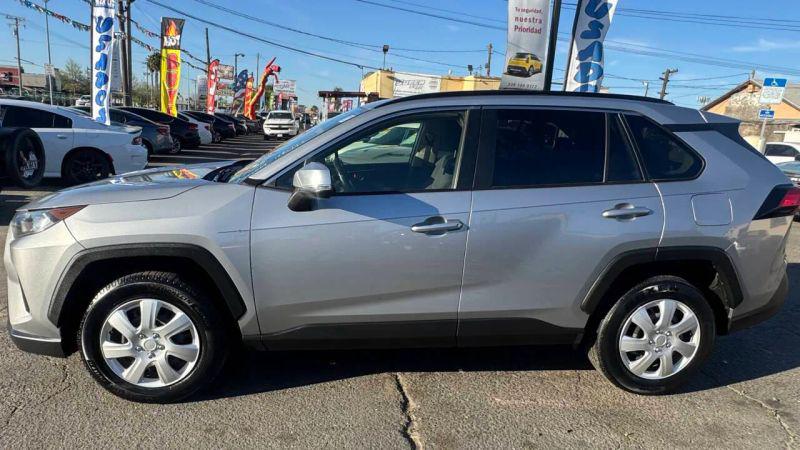 2019 Toyota RAV4 LE
