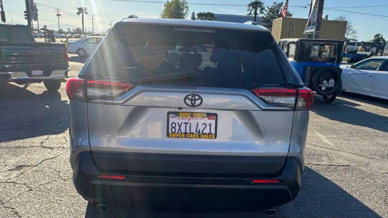 2019 Toyota RAV4 LE