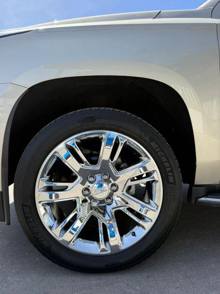 2016 Cadillac Escalade Luxury Collection