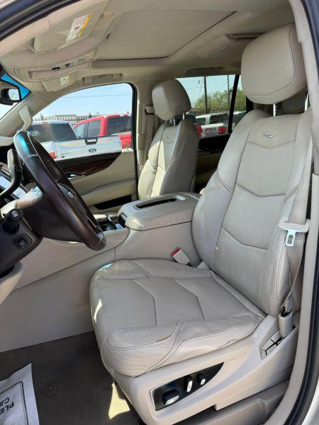 2016 Cadillac Escalade Luxury Collection