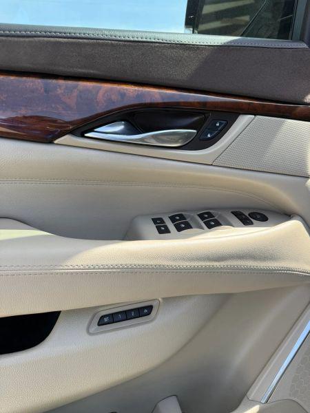 2016 Cadillac Escalade Luxury Collection