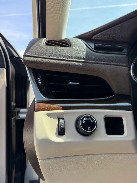 2016 Cadillac Escalade Luxury Collection