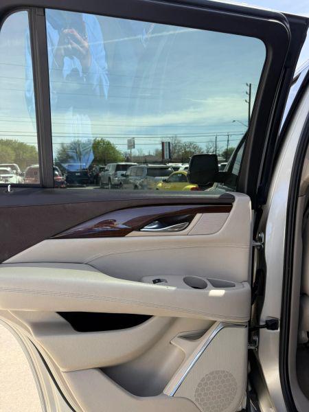 2016 Cadillac Escalade Luxury Collection
