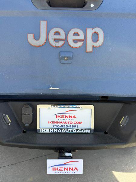 2022 Jeep Gladiator Sport