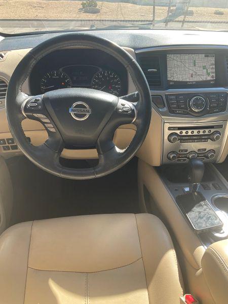 2017 Nissan Pathfinder SL