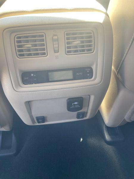2017 Nissan Pathfinder SL