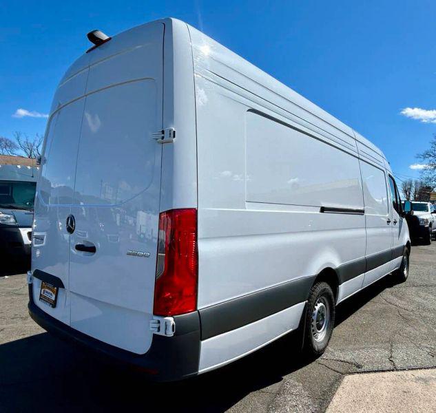 2025 Mercedes-Benz Sprinter 2500 High Roof 4-Cyl Diesel