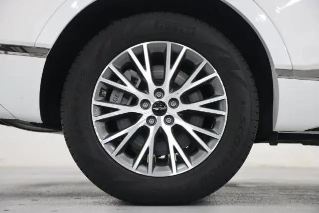 2025 Genesis GV80 2.5T Standard AWD