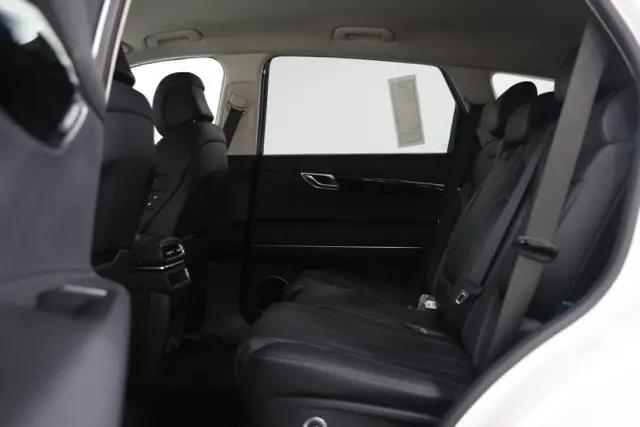 2025 Genesis GV80 2.5T Standard AWD
