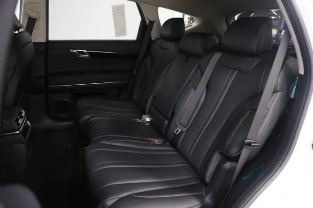 2025 Genesis GV80 2.5T Standard AWD
