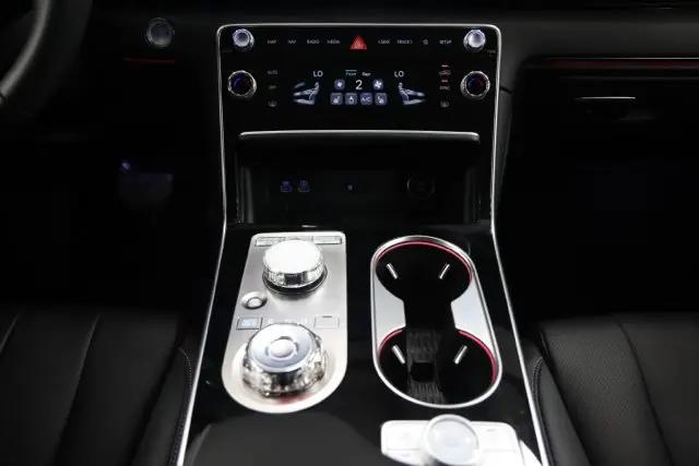 2025 Genesis GV80 2.5T Standard AWD