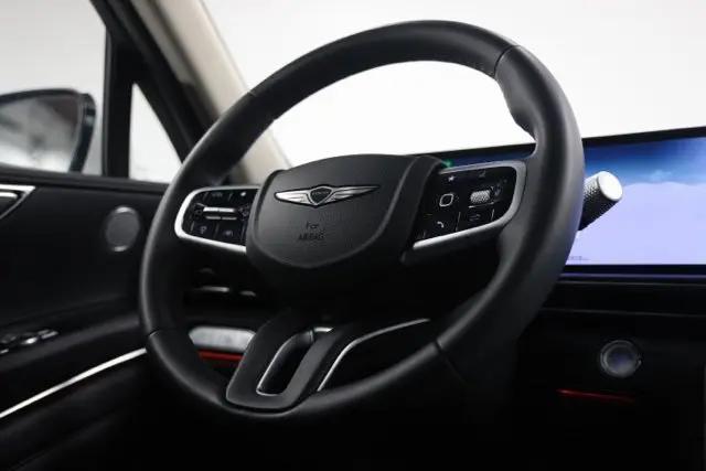 2025 Genesis GV80 2.5T Standard AWD