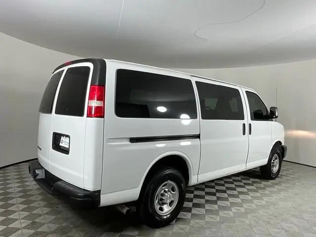2023 Chevrolet Express Passenger RWD 3500 Regular Wheelbase LS