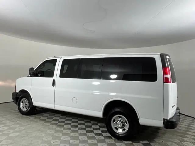 2023 Chevrolet Express Passenger RWD 3500 Regular Wheelbase LS