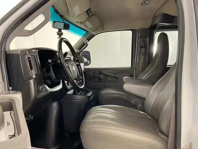 2023 Chevrolet Express Passenger RWD 3500 Regular Wheelbase LS