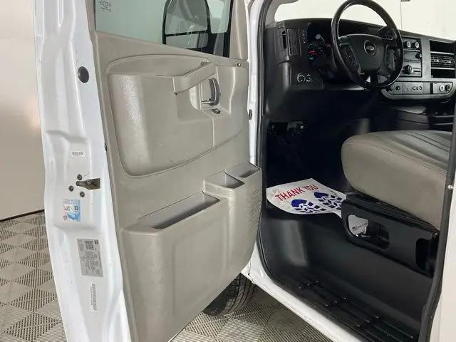 2023 Chevrolet Express Passenger RWD 3500 Regular Wheelbase LS