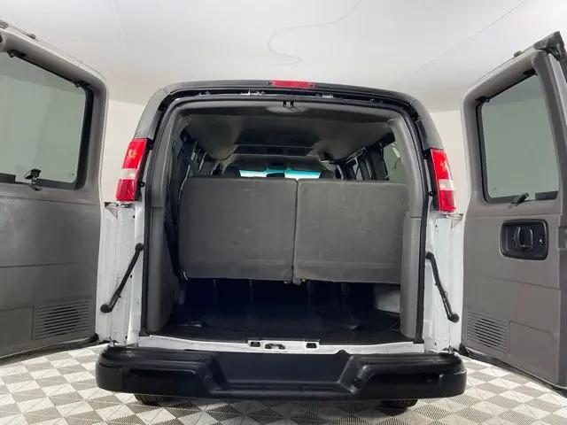2023 Chevrolet Express Passenger RWD 3500 Regular Wheelbase LS