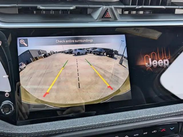 2026 Jeep Cherokee Laredo 4x4