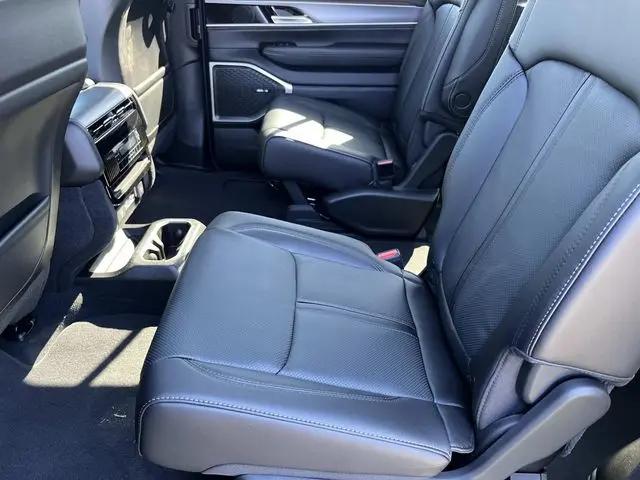 2026 Jeep Grand Wagoneer 4x4
