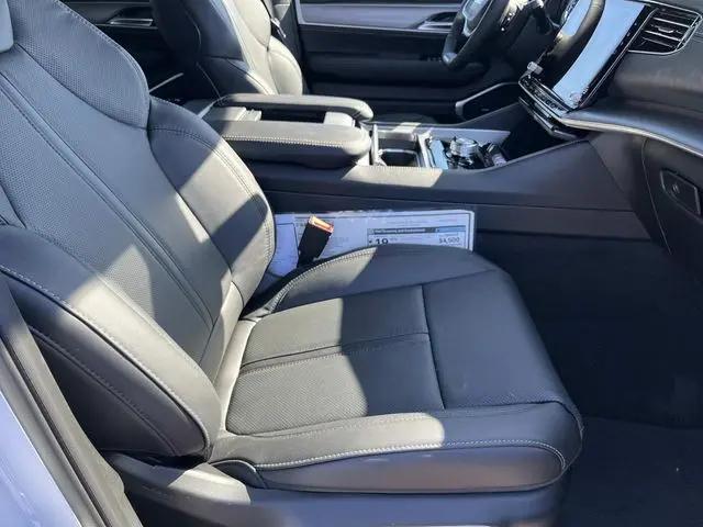 2026 Jeep Grand Wagoneer 4x4