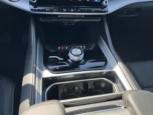 2026 Jeep Grand Wagoneer 4x4
