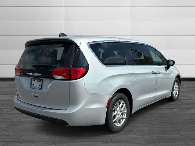 2026 Chrysler Voyager LX