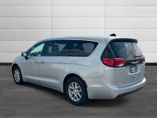 2026 Chrysler Voyager LX