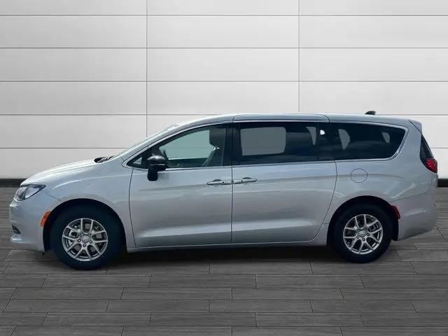 2026 Chrysler Voyager LX