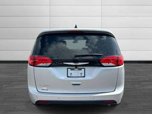 2026 Chrysler Voyager LX