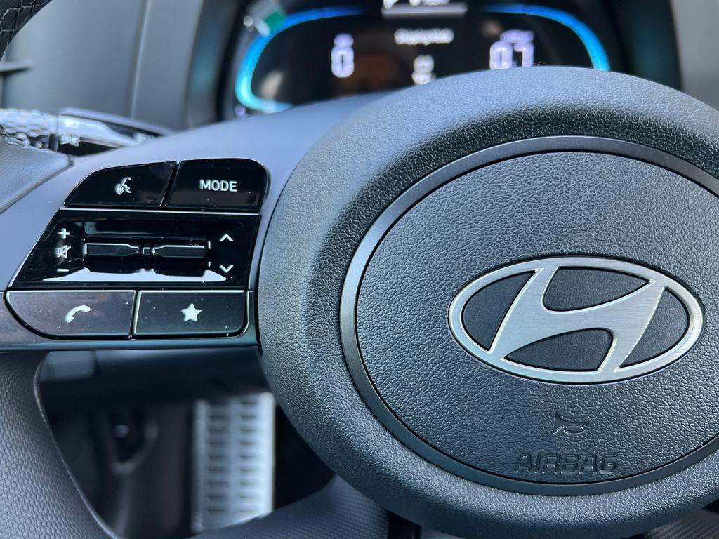 New 2026 Serenity White Pearl HYUNDAI SEL Sport image 28