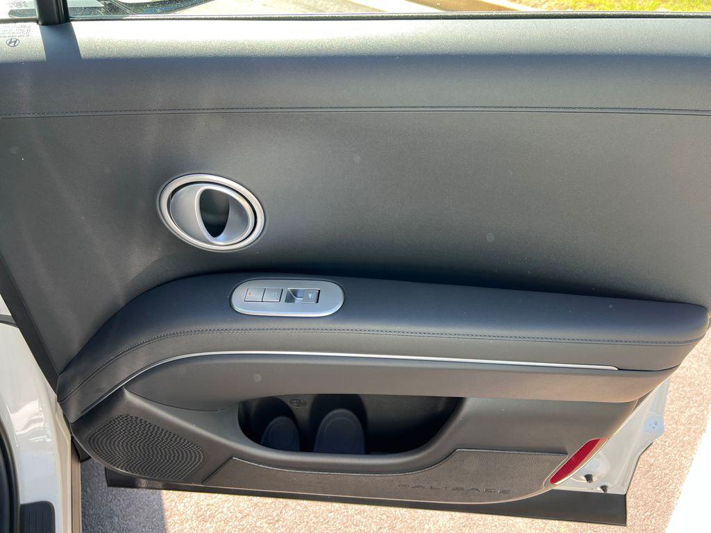 New 2026 Creamy White Pearl HYUNDAI Blue SEL 8P image 16