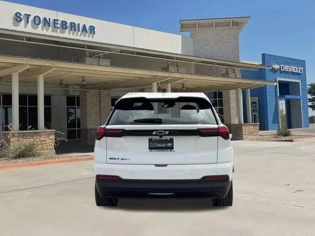 2027 Chevrolet Bolt LT FWD