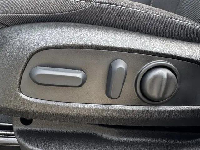 2027 Chevrolet Bolt LT FWD