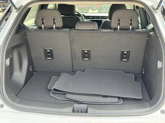 2027 Chevrolet Bolt LT FWD