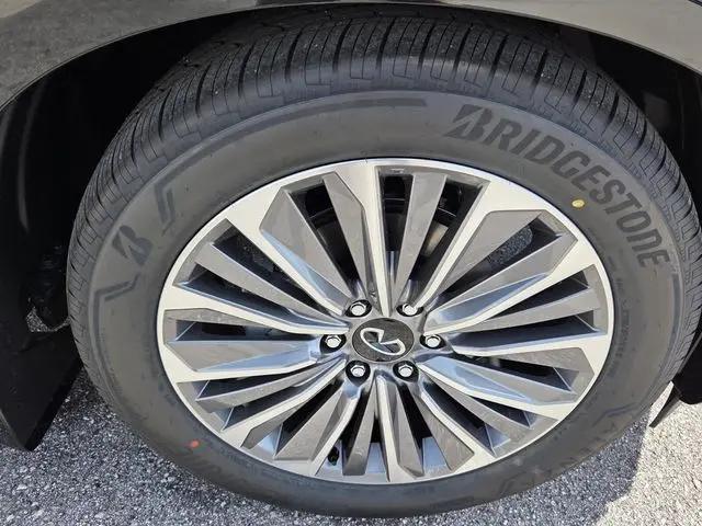 2026 INFINITI QX80 LUXE AWD