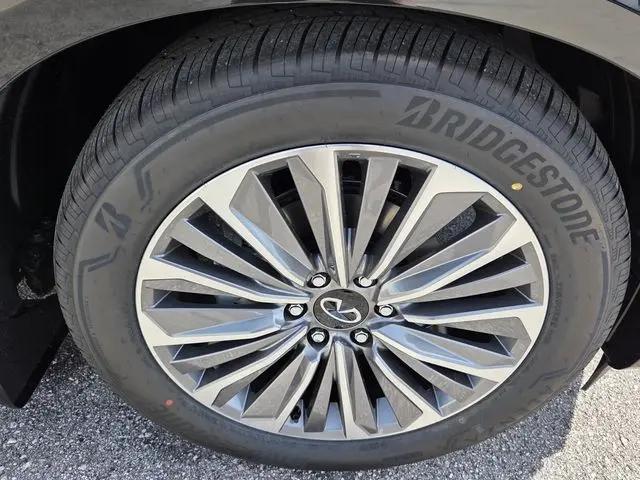 2026 INFINITI QX80 LUXE AWD