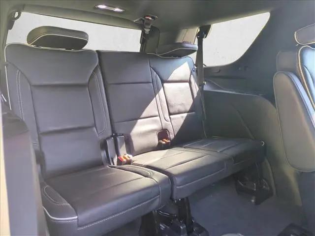 2023 GMC Yukon 4WD SLT