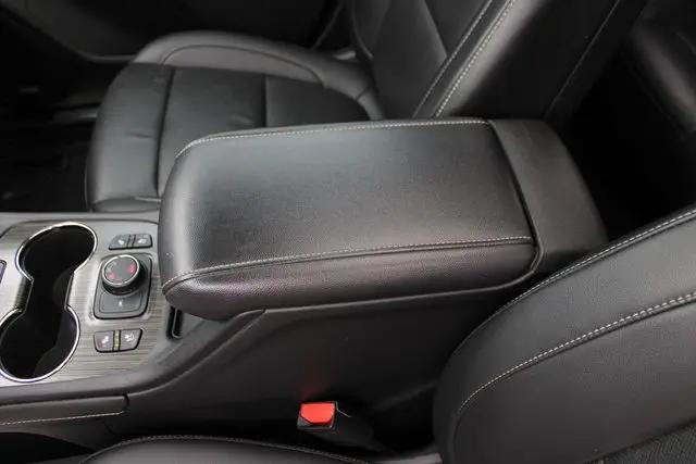 2022 GMC Acadia AWD SLT