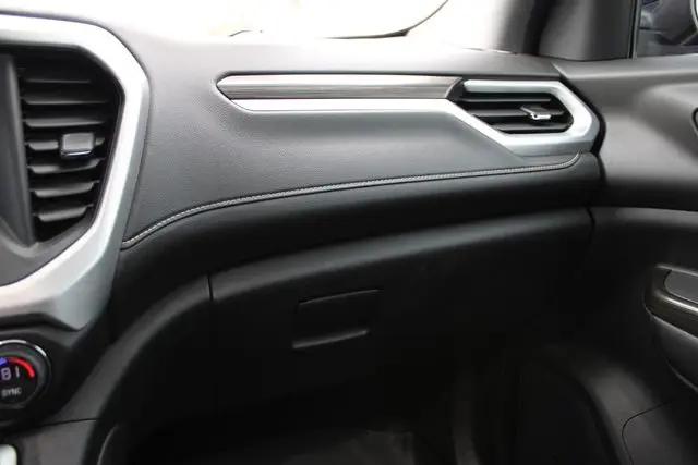 2022 GMC Acadia AWD SLT