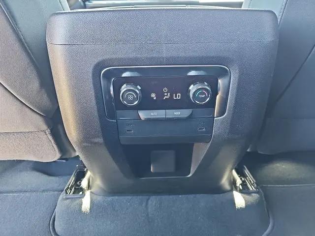2026 Chevrolet Suburban LS, RWD