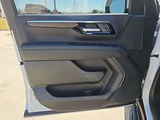 2026 Chevrolet Suburban LS, RWD
